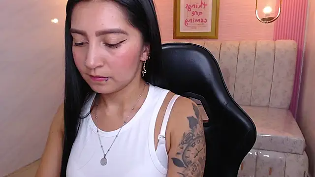 madhison klain s online show from October 10, 2025, 8:19 pm