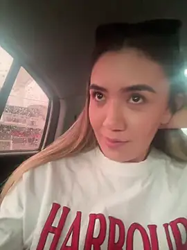 natashaleightt online show from March 2, 2025, 7:23 pm