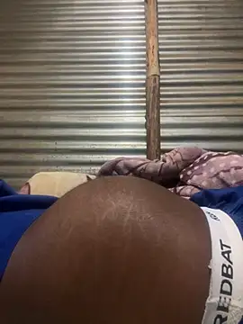 BttmGuy01 online show from September 20, 2025, 4:41 pm