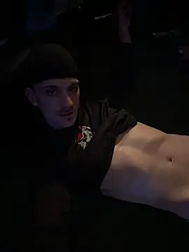 Polaroid White online show from November 14, 2025, 7:51 am