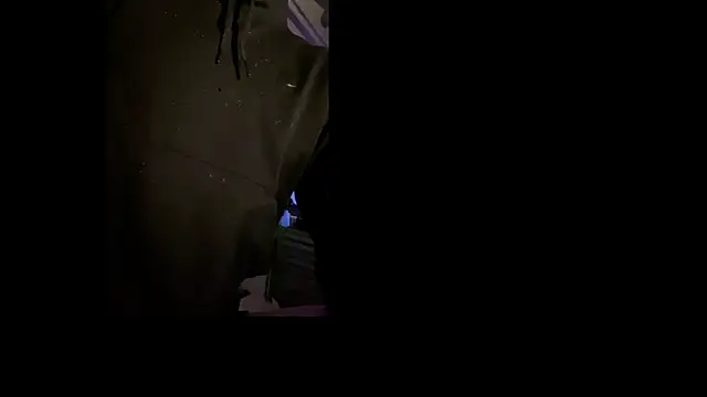 Polaroid White online show from December 3, 2025, 7:49 am