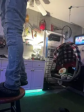 Polaroid White online show from January 12, 2026, 8:30 am