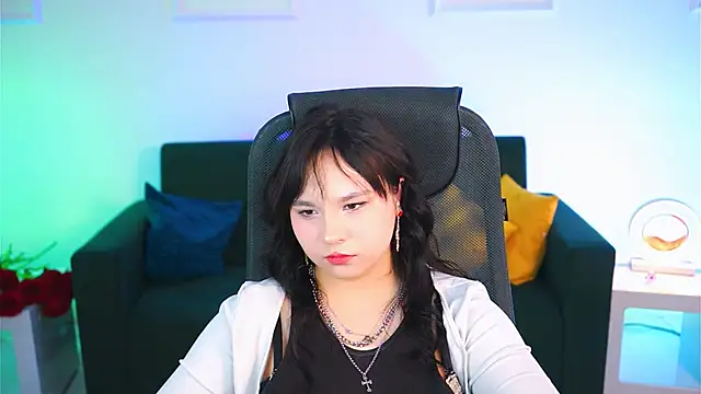 HanaWise online show from February 26, 2025, 2:14 pm