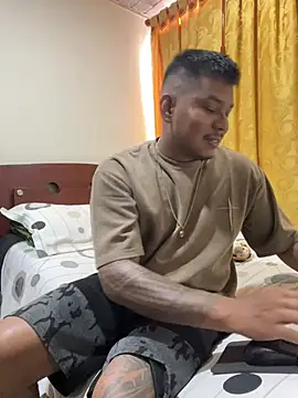 Snapshot of Saipuer31 chatting on February 15, 2026, 8:38 pm Saipuer31 online show from February 15, 2026, 8:38 pm