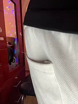 Snapshot of Saipuer31 chatting on February 18, 2026, 6:04 pm Saipuer31 online show from February 18, 2026, 6:04 pm