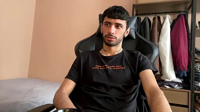 Snapshot of iendriw chatting on October 31, 2025, 2:07 pm iendriw online show from October 31, 2025, 2:07 pm