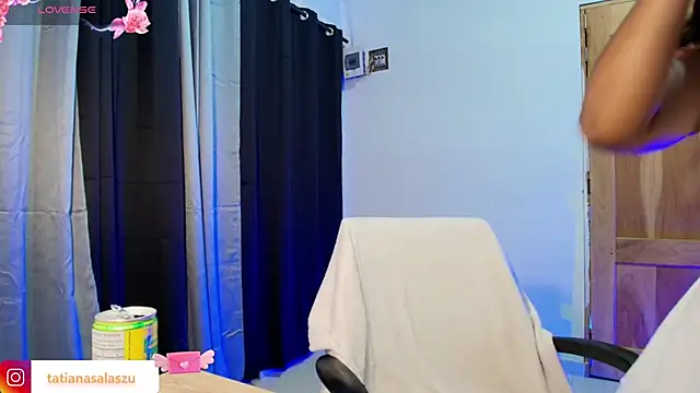 Snapshot of tatiana_10 chatting on March 6, 2025, 3:35 am tatiana 10 online show from March 6, 2025, 3:35 am