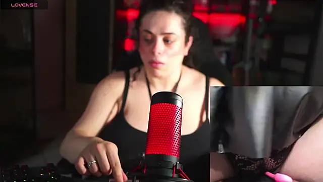 Snapshot of sharonurbex chatting on March 4, 2026, 4:24 pm sharonurbex online show from March 4, 2026, 4:24 pm