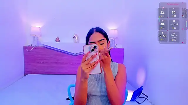 ChloeMoon9 online show from December 2, 2025, 12:21 pm