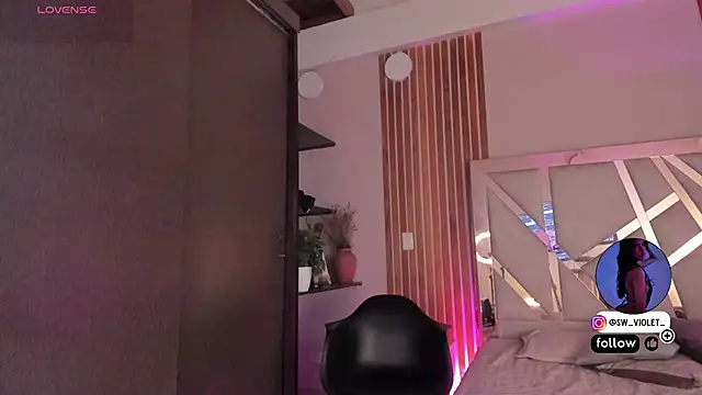 sweetviolet   online show from March 17, 2026, 12:52 pm