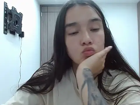 Snapshot of _luna_777 chatting on April 28, 2026, 2:27 am luna 777 online show from April 28, 2026, 2:27 am