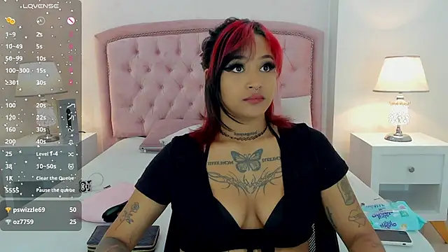 Snapshot of goth_tasha chatting on March 6, 2025, 10:36 pm goth tasha online show from March 6, 2025, 10:36 pm