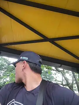 MaxxxSteil online show from March 4, 2025, 8:49 pm