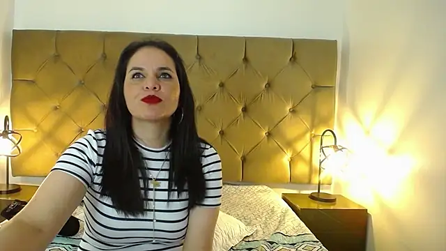 laura hotties online show from March 17, 2025, 4:01 pm