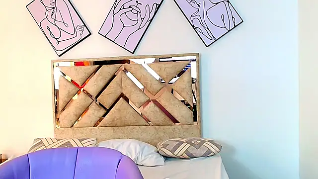 ZaraRousse online show from October 11, 2025, 3:28 am