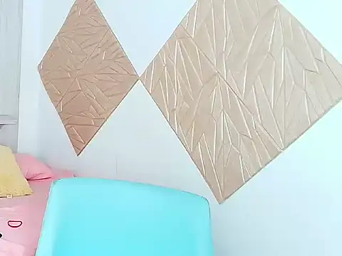 ZaraRousse online show from January 13, 2026, 3:34 am