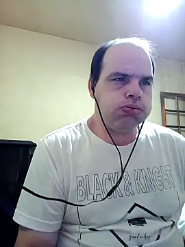 Jovissoares7ye online show from April 18, 2026, 2:26 am