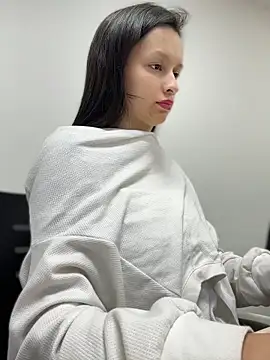 Snapshot of Soy_Sara7 chatting on May 8, 2026, 5:07 pm Soy Sara7 online show from May 8, 2026, 5:07 pm