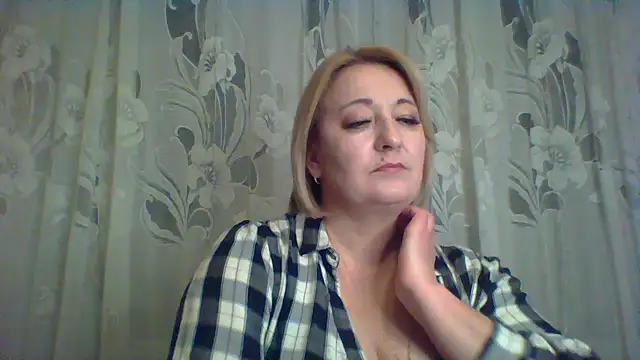 Snapshot of ArielXLoveresss chatting on February 23, 2025, 4:24 pm ArielXLoveresss online show from February 23, 2025, 4:24 pm