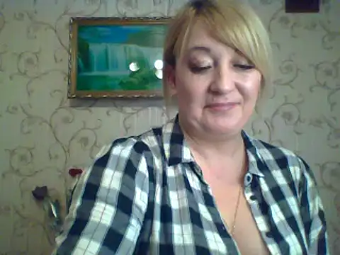 Snapshot of ArielXLoveresss chatting on March 10, 2025, 8:26 am ArielXLoveresss online show from March 10, 2025, 8:26 am