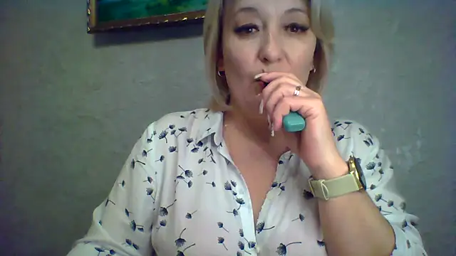 Snapshot of ArielXLoveresss chatting on November 4, 2025, 7:24 pm ArielXLoveresss online show from November 4, 2025, 7:24 pm
