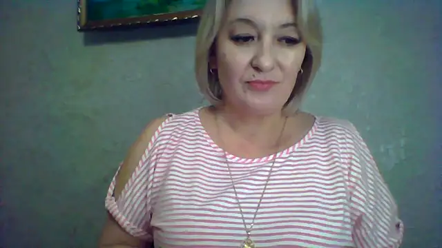Snapshot of ArielXLoveresss chatting on November 12, 2025, 3:34 pm ArielXLoveresss online show from November 12, 2025, 3:34 pm