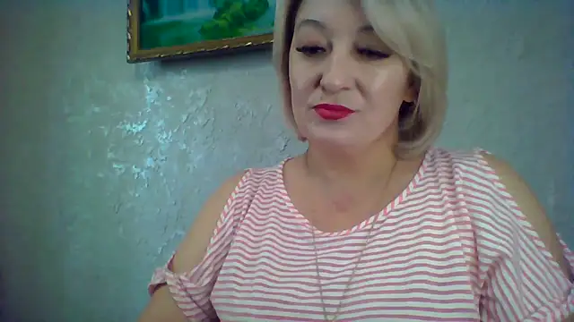 Snapshot of ArielXLoveresss chatting on November 14, 2025, 10:36 am ArielXLoveresss online show from November 14, 2025, 10:36 am