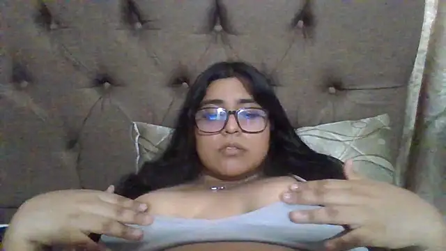 Snapshot of virginbrunette99 chatting on March 14, 2025, 4:30 pm virginbrunette99 online show from March 14, 2025, 4:30 pm