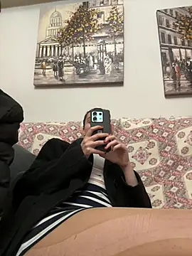 empeshsow online show from February 23, 2025, 9:16 pm