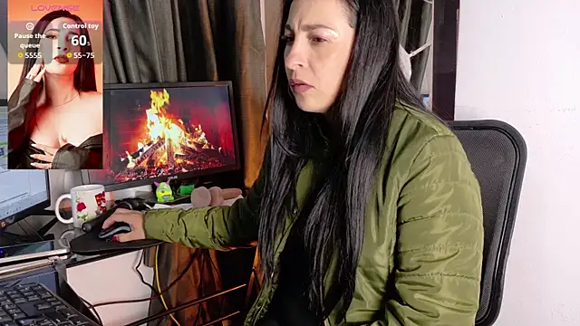 Bella williamss  online show from April 18, 2026, 7:45 am