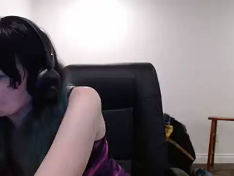 Hotmodel1984 online show from March 23, 2026, 9:41 pm