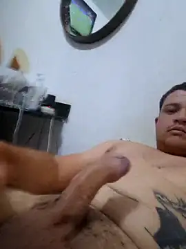 comcoroas online show from April 5, 2026, 10:18 pm