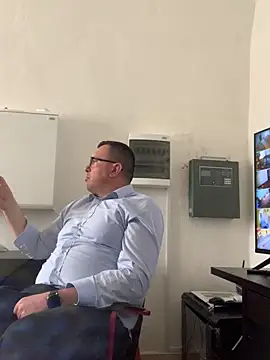 Mike8523 online show from March 20, 2026, 7:13 am