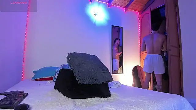 morenosiam online show from October 24, 2025, 1:13 am