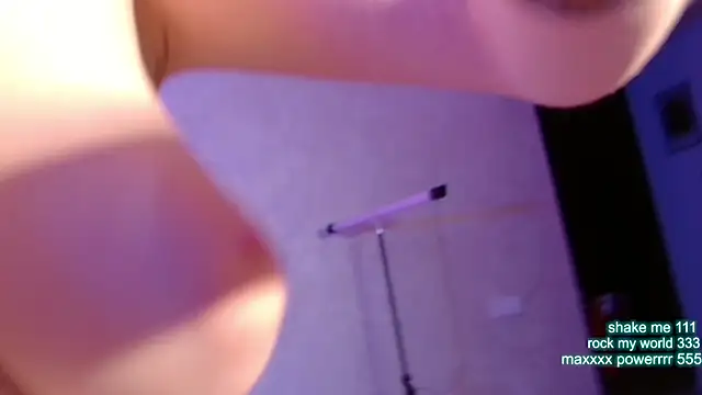 Snapshot of CutiePie69__ chatting on January 12, 2026, 8:47 pm CutiePie69 online show from January 12, 2026, 8:47 pm