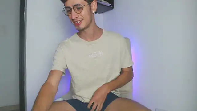 Andy collins   online show from October 17, 2025, 12:25 am