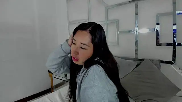 Snapshot of Celeste_X chatting on November 24, 2025, 7:52 am Celeste X online show from November 24, 2025, 7:52 am