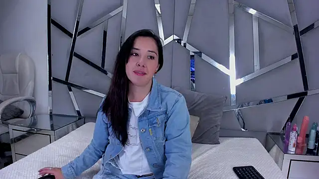 Snapshot of Celeste_X chatting on December 3, 2025, 5:26 am Celeste X online show from December 3, 2025, 5:26 am