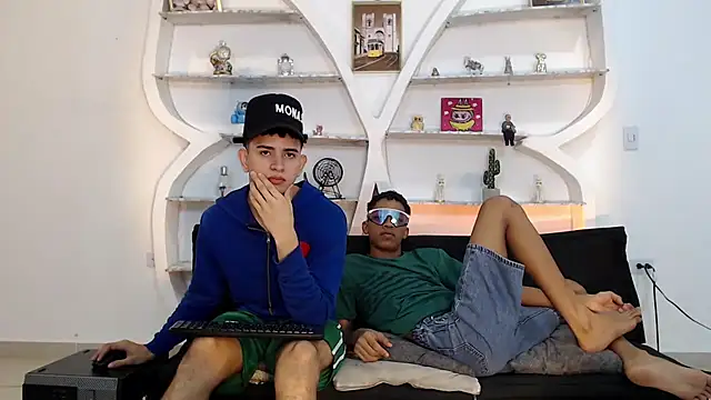 KING OFF BOYS online show from December 4, 2025, 1:20 pm