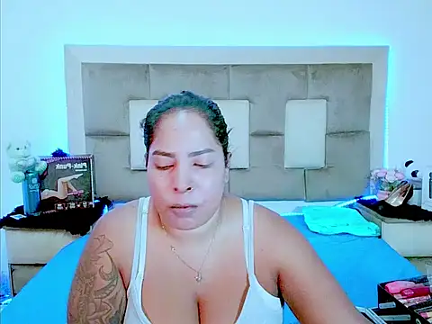 indiantopaz694u online show from February 3, 2026, 4:43 am