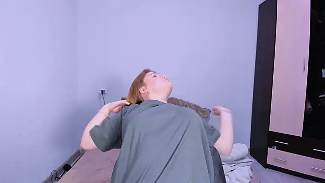 LaseyMoon online show from November 10, 2025, 1:37 am