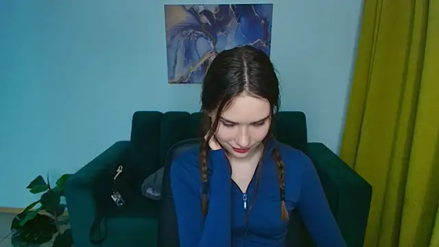 ElenaOconar online show from March 4, 2025, 3:37 pm