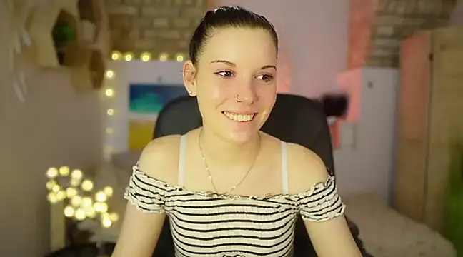 April Olsen online show from March 5, 2025, 1:39 pm