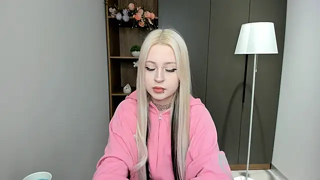 JoanColdwell online show from February 27, 2025, 5:02 am