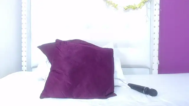 Snapshot of naughty_teen18 chatting on March 4, 2025, 4:52 pm naughty teen18 online show from March 4, 2025, 4:52 pm