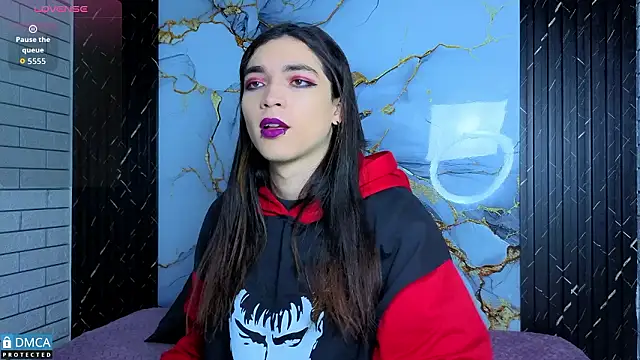 MaeveKuro online show from February 4, 2026, 3:01 am