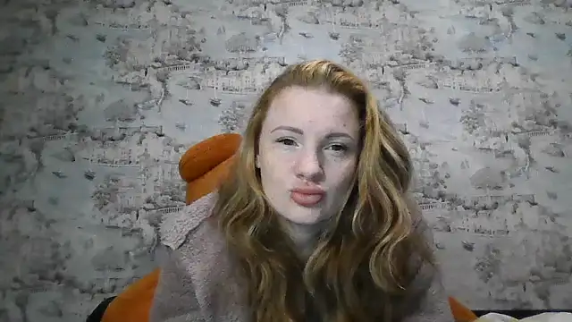 Eveline May online show from October 14, 2025, 2:29 pm