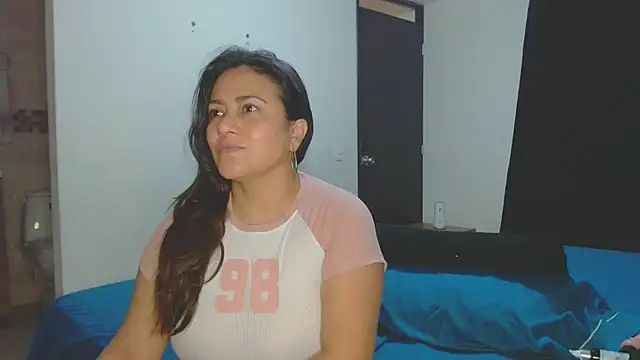 roxanasexy2025 online show from November 24, 2025, 12:38 pm