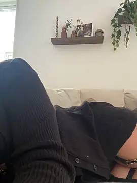 SwedishAstrid online show from February 10, 2026, 10:19 am