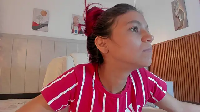 Snapshot of gime_lara chatting on May 14, 2026, 12:45 pm gime lara online show from May 14, 2026, 12:45 pm